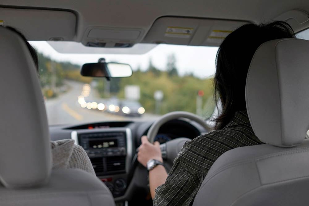 Driver's view from inside a Wheelz lesson car